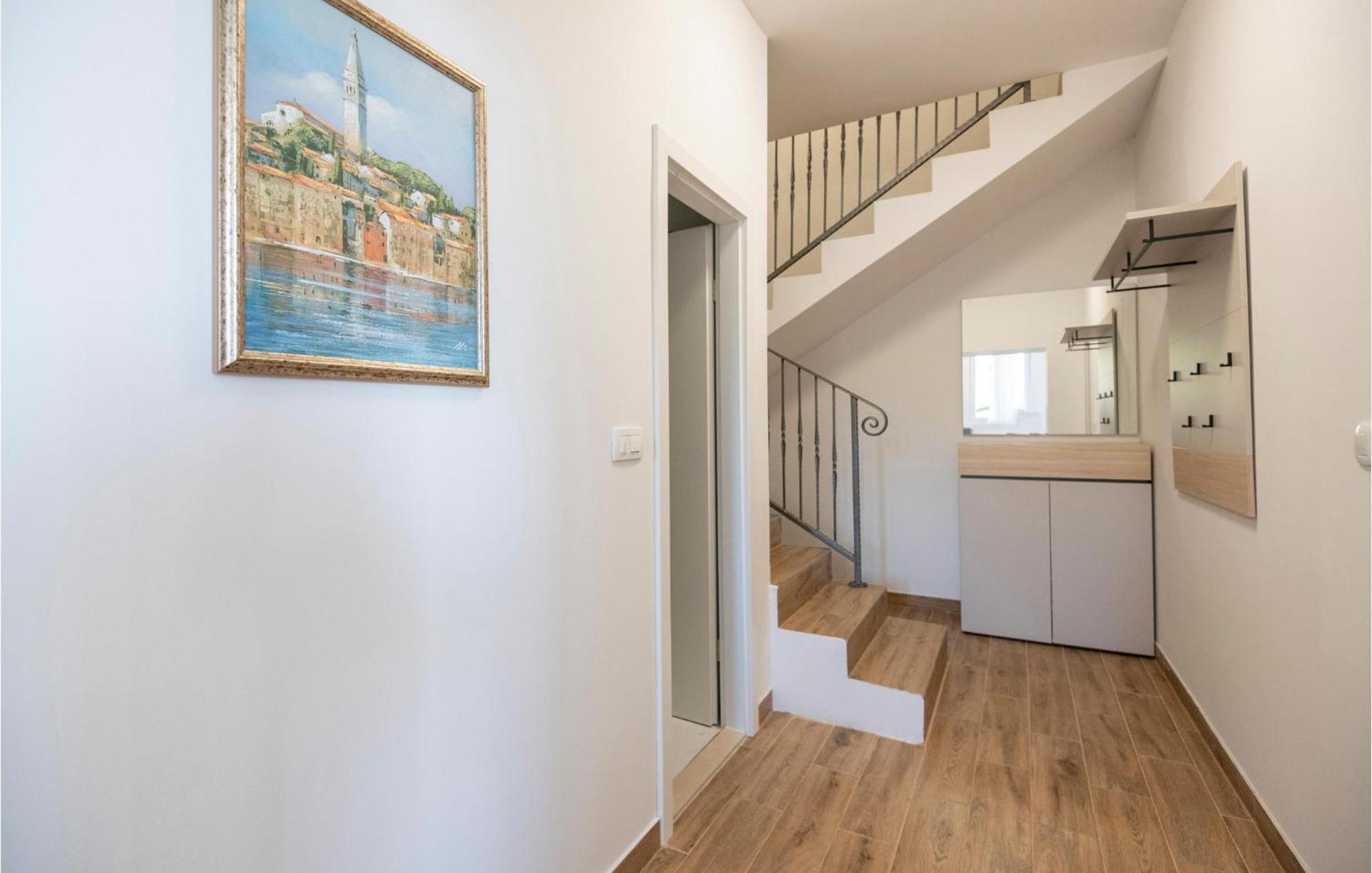 Nice Apartment In Podaca With Wi-Fi エクステリア 写真