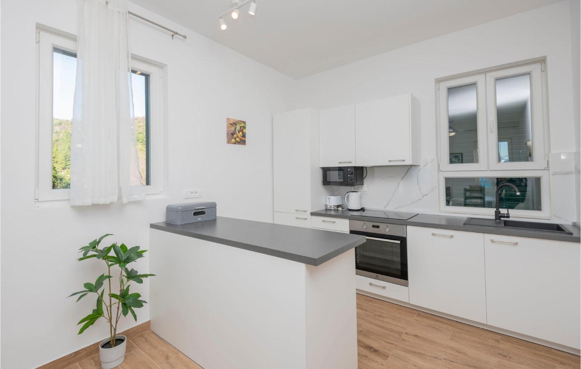 Nice Apartment In Podaca With Wi-Fi エクステリア 写真