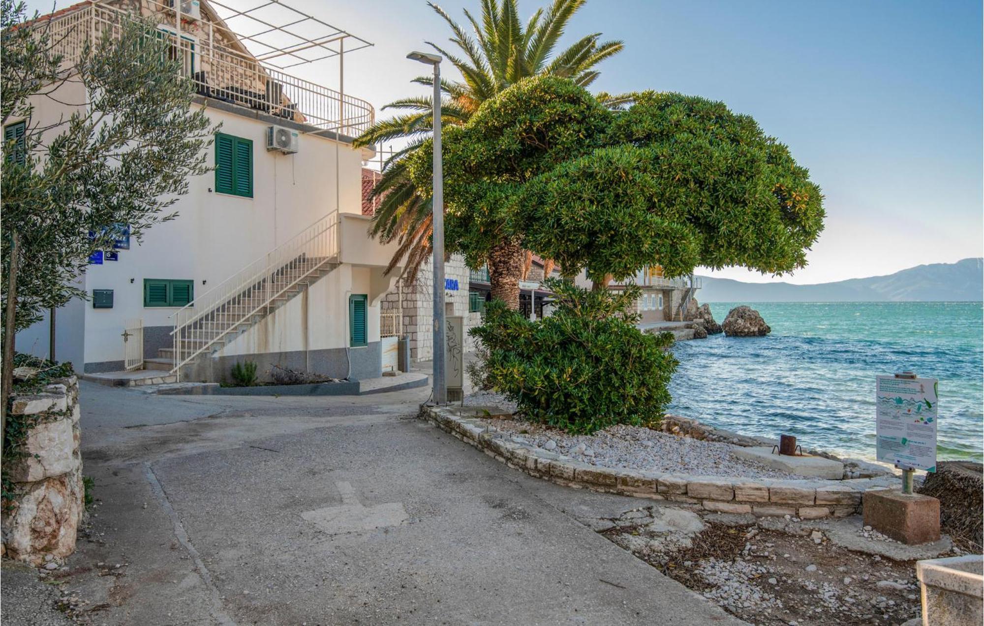 Nice Apartment In Podaca With Wi-Fi エクステリア 写真